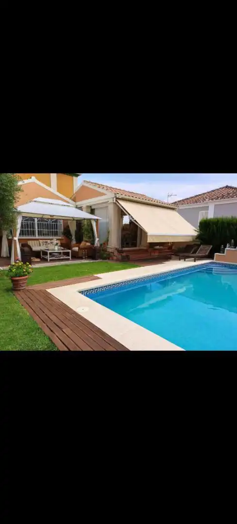 Piscina de Casa o xalet en venda en  Córdoba Capital amb Terrassa, Piscina i Balcó