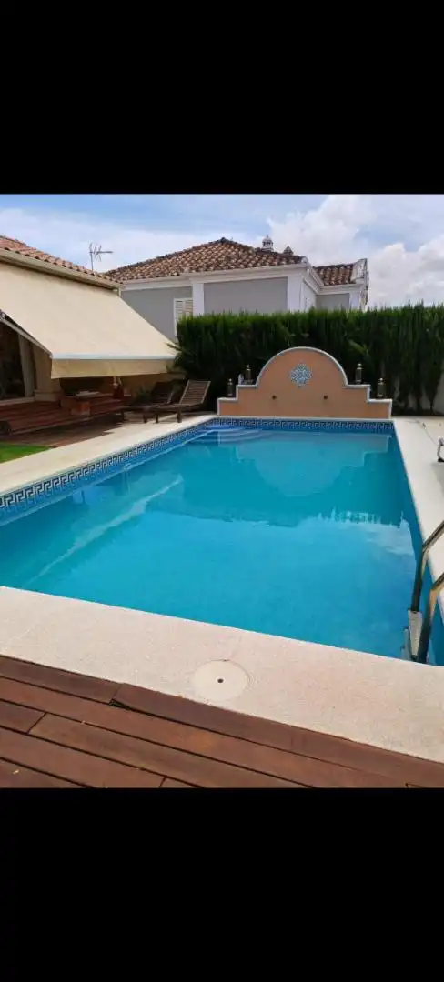 Piscina de Casa o xalet en venda en  Córdoba Capital amb Terrassa, Piscina i Balcó