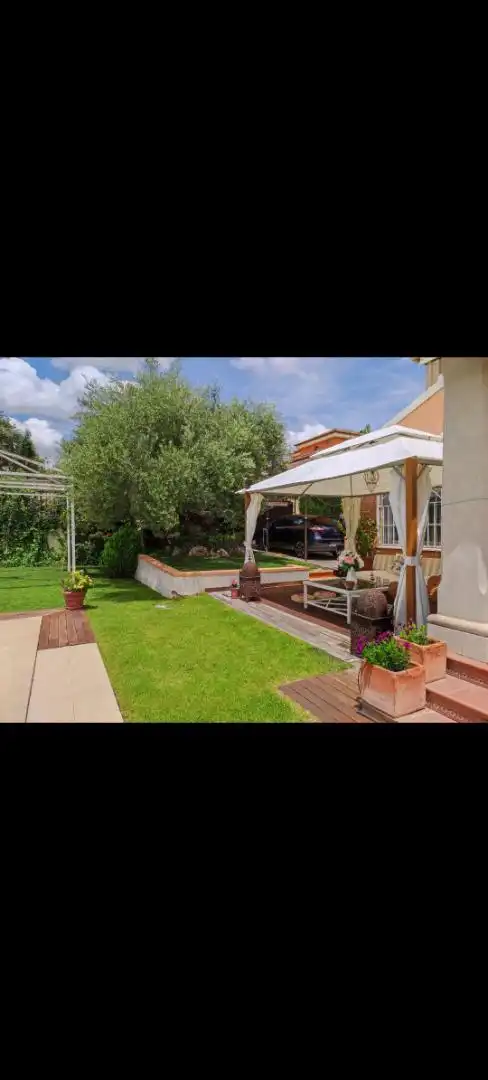 Terrassa de Casa o xalet en venda en  Córdoba Capital amb Calefacció, Jardí privat i Terrassa