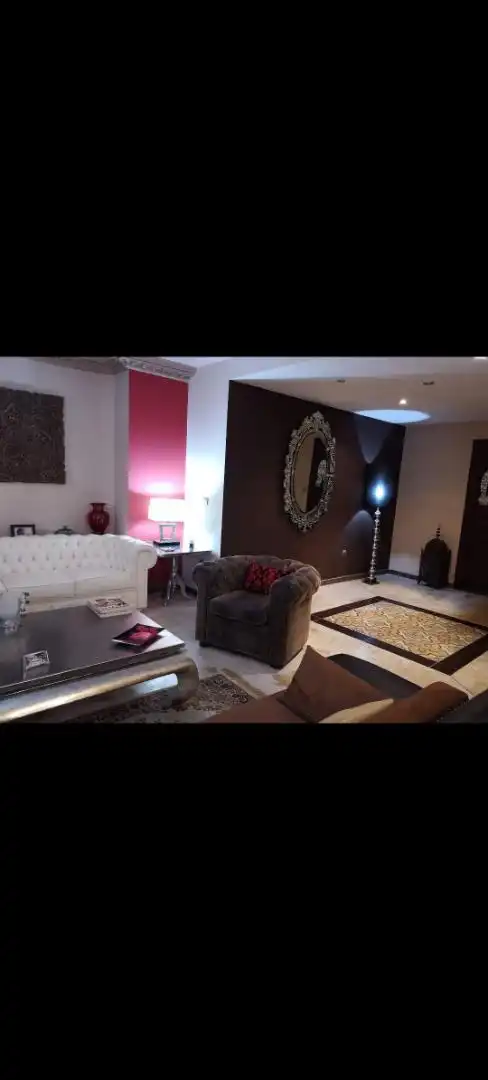 Sala d'estar de Casa o xalet en venda en  Córdoba Capital amb Terrassa, Piscina i Balcó