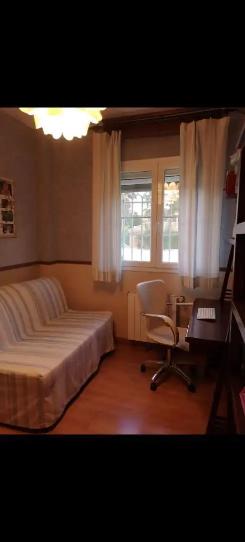 Dormitori de Casa o xalet en venda en  Córdoba Capital amb Terrassa, Piscina i Balcó