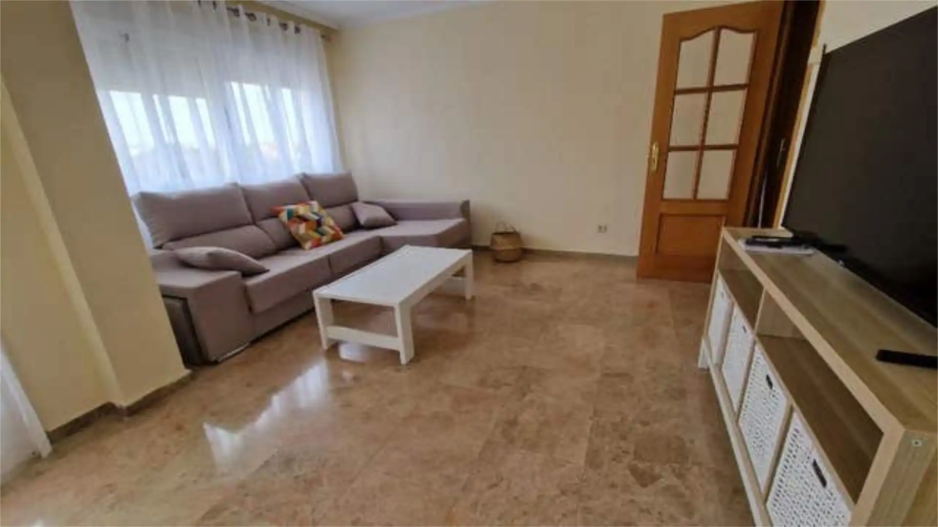 Living room of Flat for rent in Cuenca Capital  with Heating, Private garden and Terrace
