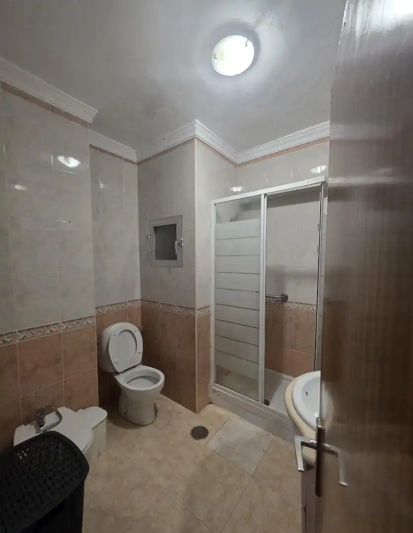 Wohnung zum Verkauf in Calle Padre Pandelo, 38, San José - San Bernardo Badezimmer von Wohnung zum Verkauf in La Línea de la Concepción