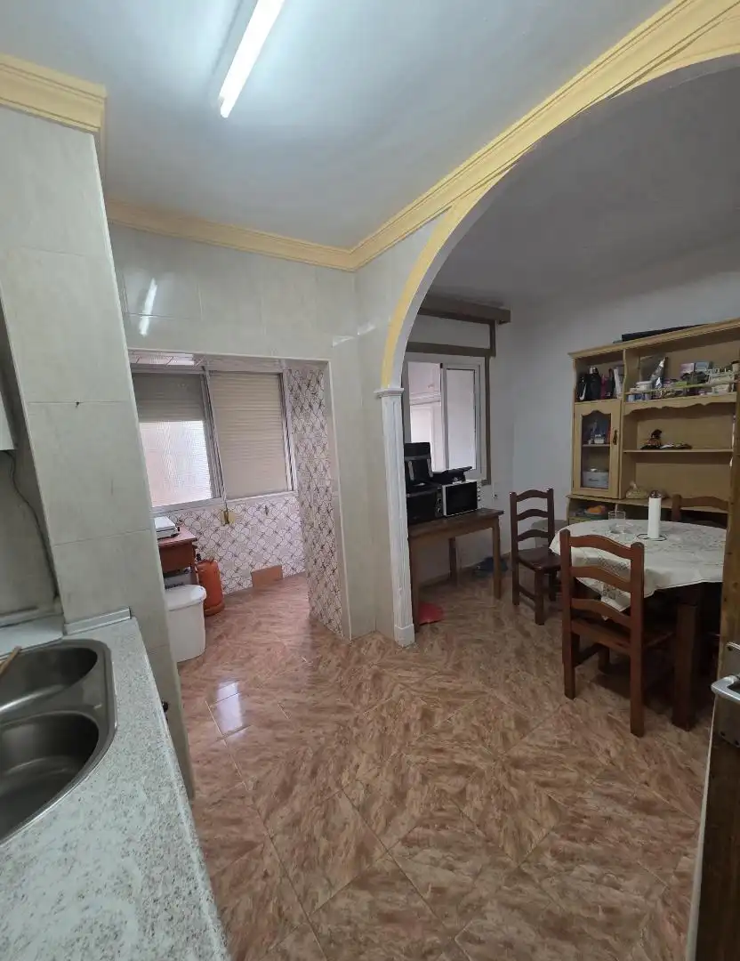 Wohnung zum Verkauf in Calle Padre Pandelo, 38, San José - San Bernardo Küche von Wohnung zum Verkauf in La Línea de la Concepción
