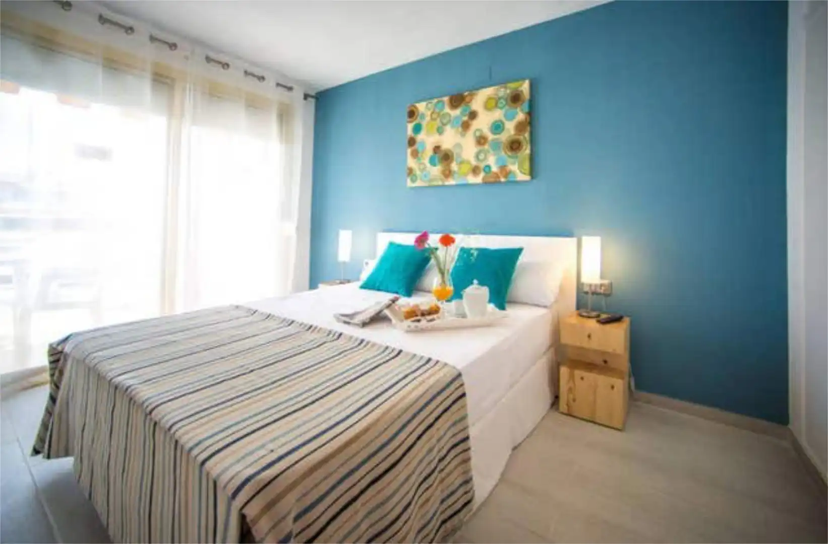 Apartament en venda a Barenys Dormitori de Apartament en venda en Salou amb Terrassa i Piscina