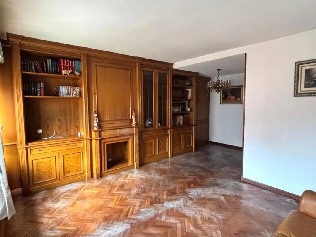 Piso en venta en Plaza de la Albufera, 9, La Avanzada - La Cueva Sala de estar de Piso en venta en Fuenlabrada con Aire acondicionado, Calefacción y Jardín privado