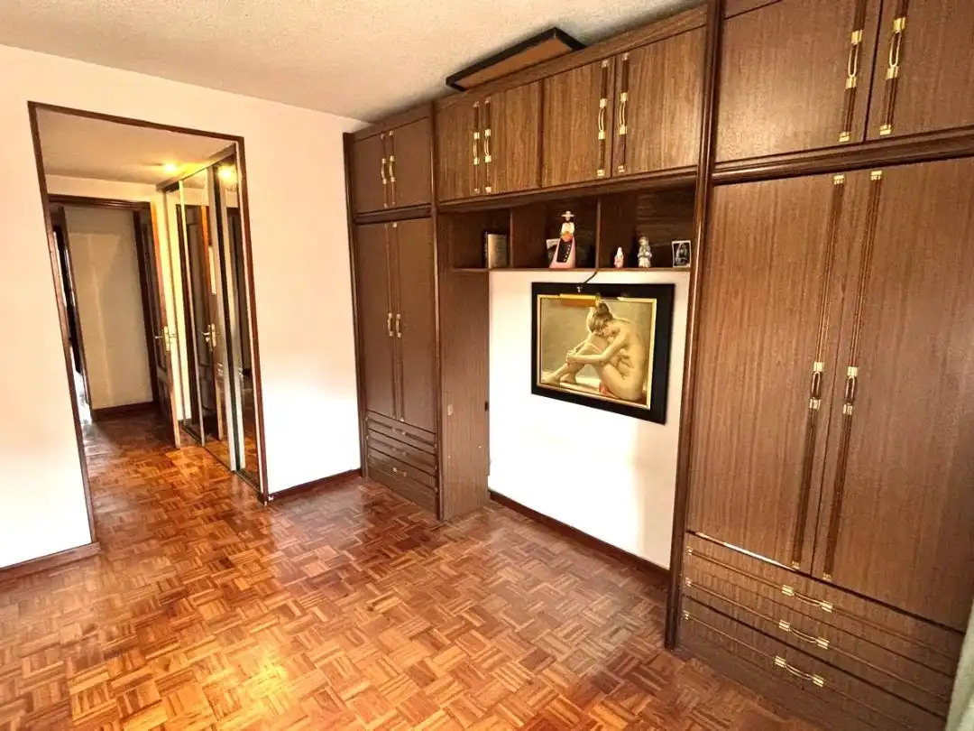 Piso en venta en Plaza de la Albufera, 9, La Avanzada - La Cueva Habitación de Piso en venta en Fuenlabrada con Aire acondicionado, Calefacción y Jardín privado