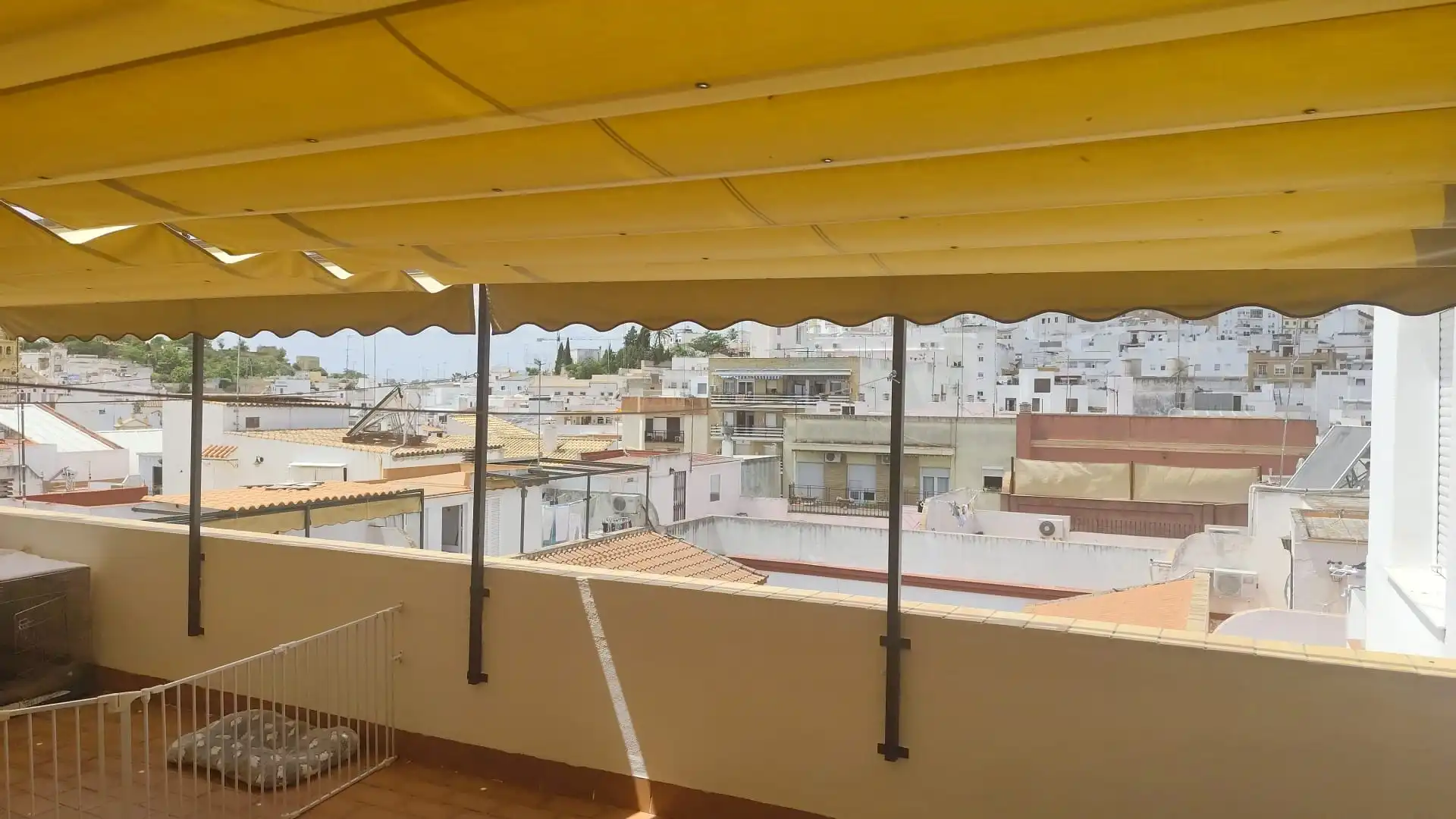 Casa adosada en venda a Calle Conde de Guadalhorce, 57, Centro Terrassa de Casa adosada en venda en Alcalá de Guadaira amb Balcó