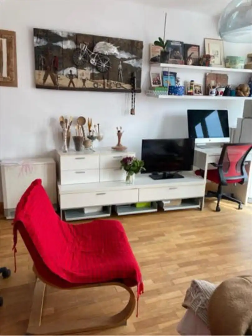 Sala de estar de Piso en venta en Burgos Capital con Calefacción, Trastero y Amueblado