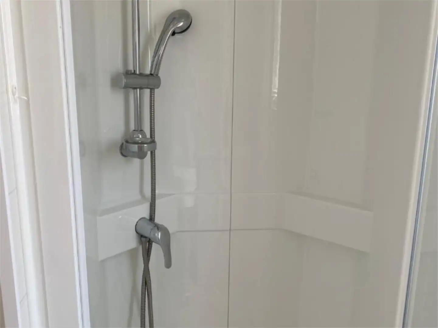 Baño de Piso en venta en Fernán-Núñez con Aire acondicionado, Calefacción y Amueblado
