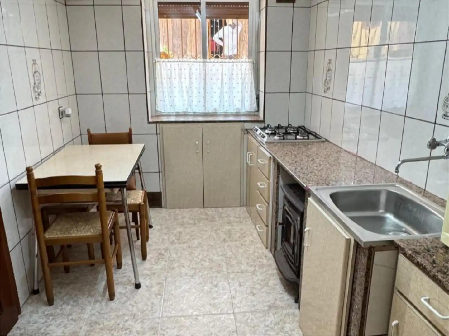 Flat for sale in Aldea Tablao, 20, Mieres (Asturias) Kitchen of Flat for sale in Mieres (Asturias) with Terrace and Balcony