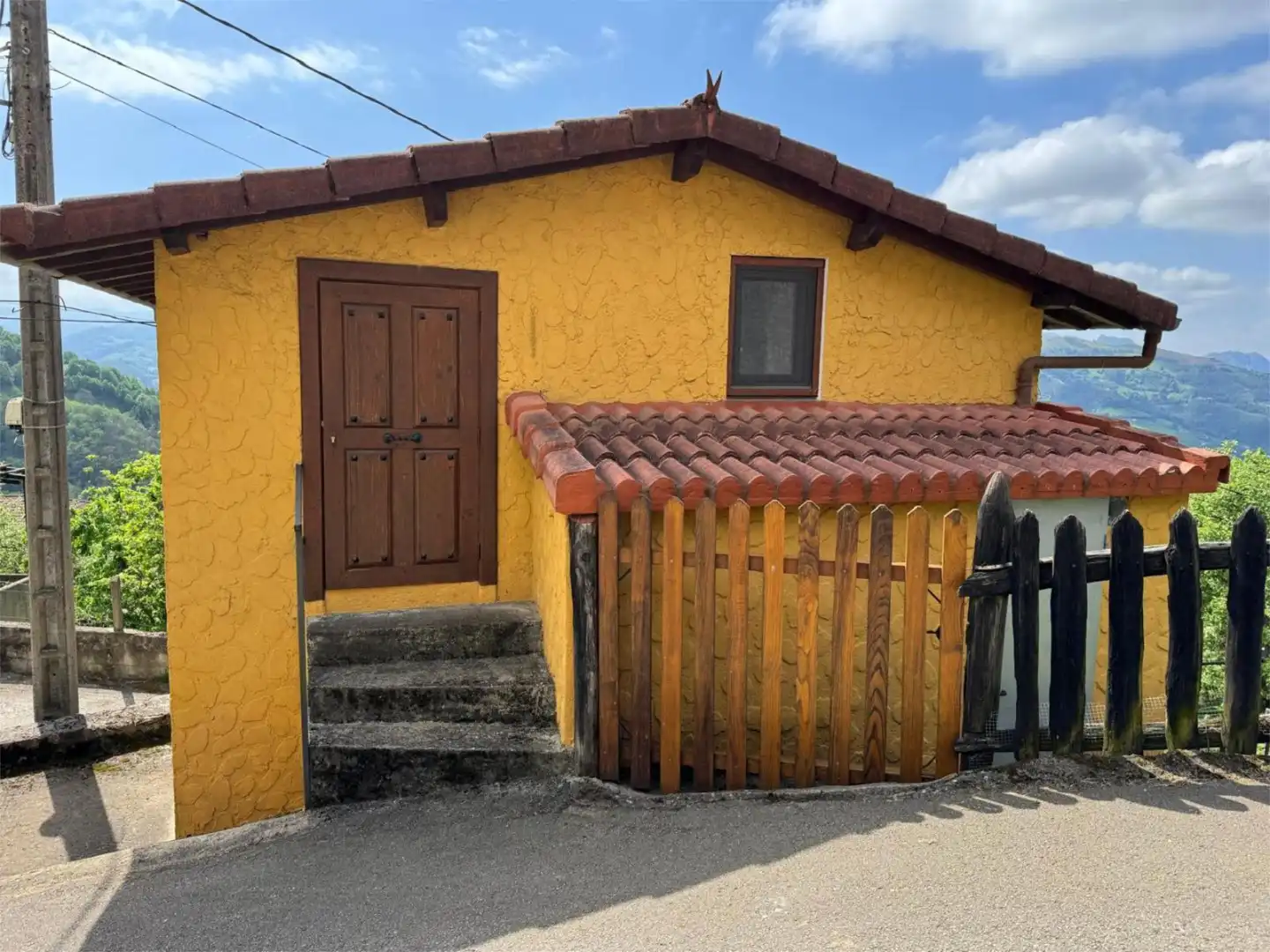 Flat for sale in Aldea Tablao, 20, Mieres (Asturias) Exterior view of Flat for sale in Mieres (Asturias) with Terrace and Balcony
