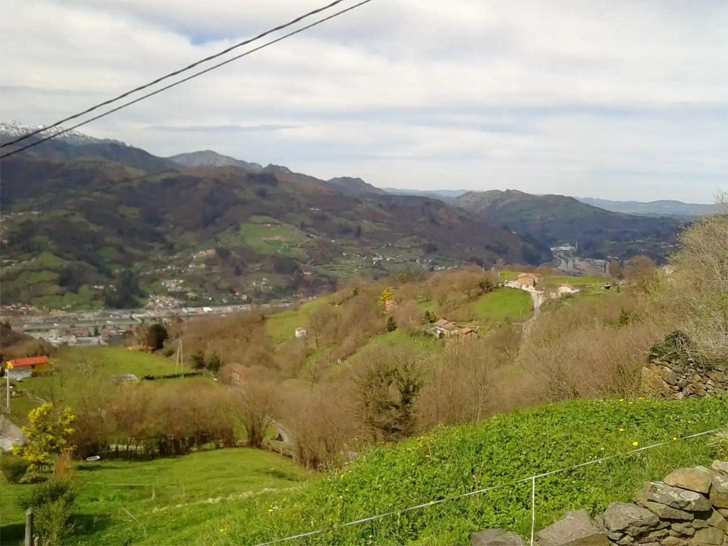 Flat for sale in Aldea Tablao, 20, Mieres (Asturias) Exterior view of Flat for sale in Mieres (Asturias) with Terrace and Balcony