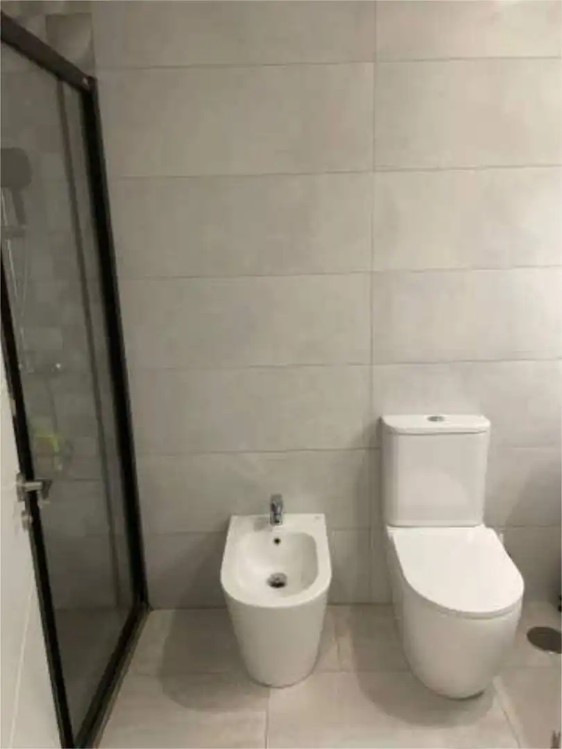 Apartamento de alquiler en Mont-Olivet Baño de Apartamento de alquiler en Valencia Capital