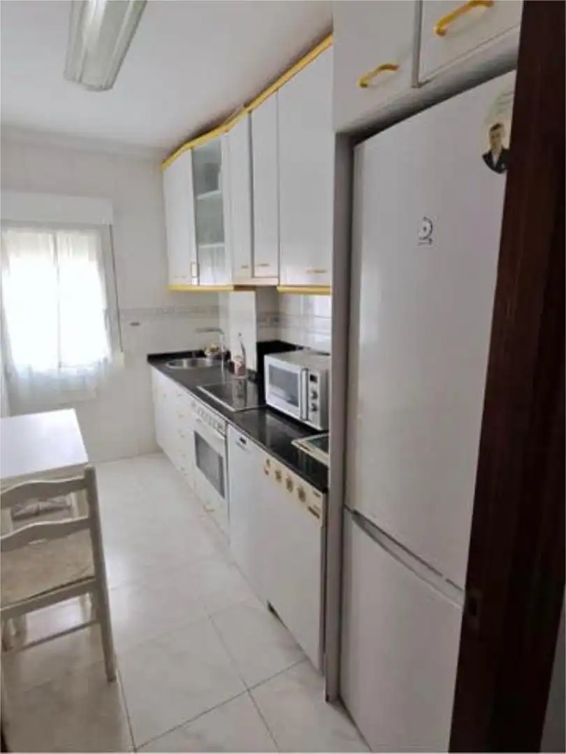 Piso en venta en Liencres Cocina de Piso en venta en Piélagos con Amueblado