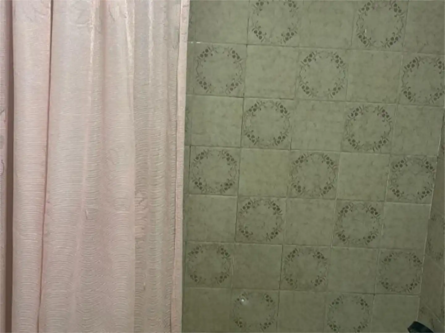 Piso en venta en Calle Julio Moreno Dávila, 2, Cartuja Baño de Piso en venta en Granada Capital con Balcón