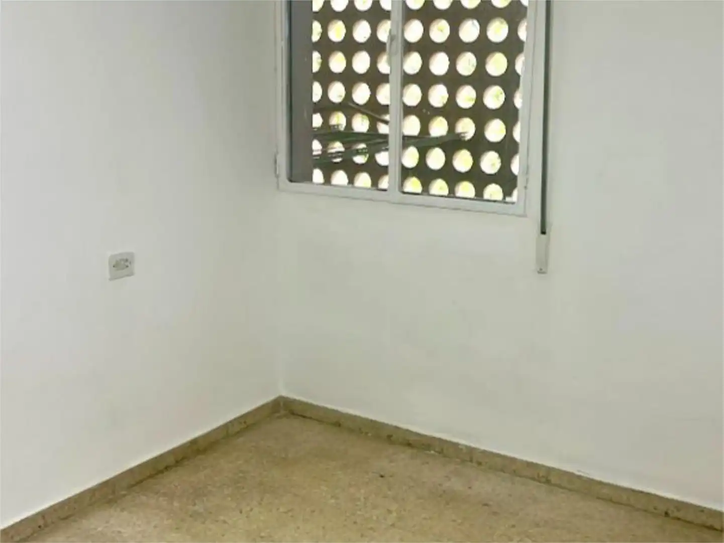 Piso en venta en Calle Julio Moreno Dávila, 2, Cartuja Habitación de Piso en venta en Granada Capital con Balcón
