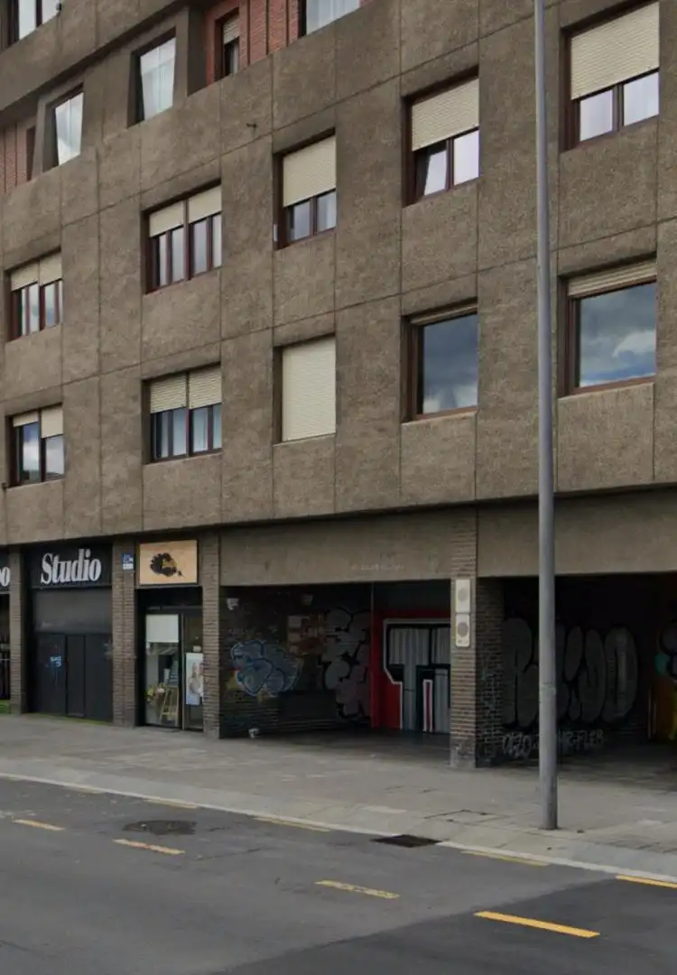 Außenansicht von Garage zur Miete in Bilbao 