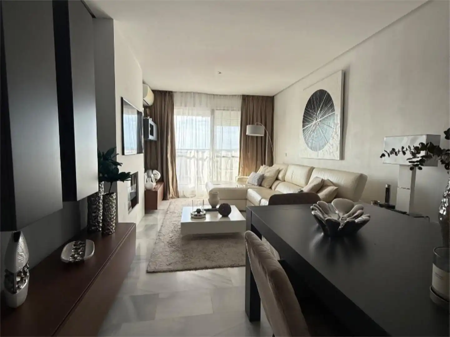 Wohnung zum Verkauf in Lugar Pp Pajarete, 32b, San Bernabé Wohnzimmer von Wohnung zum Verkauf in Algeciras mit Klimaanlage, Terrasse und Schwimmbad