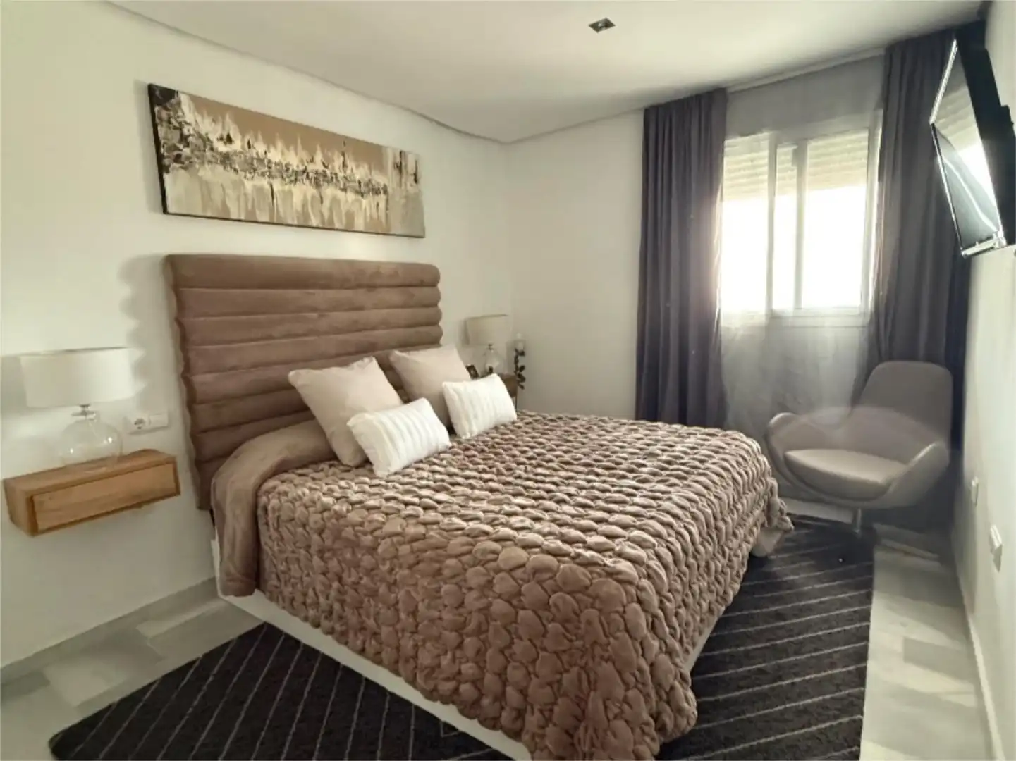 Wohnung zum Verkauf in Lugar Pp Pajarete, 32b, San Bernabé Schlafzimmer von Wohnung zum Verkauf in Algeciras mit Klimaanlage, Terrasse und Schwimmbad