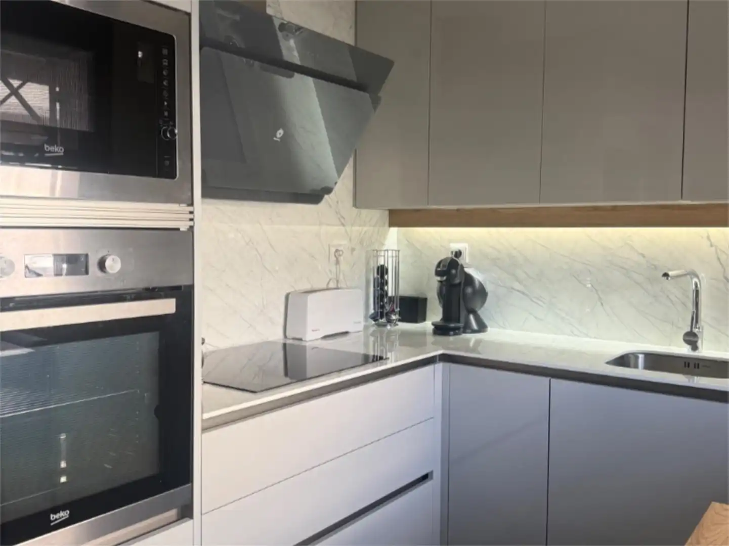 Wohnung zum Verkauf in Lugar Pp Pajarete, 32b, San Bernabé Küche von Wohnung zum Verkauf in Algeciras mit Klimaanlage, Terrasse und Schwimmbad