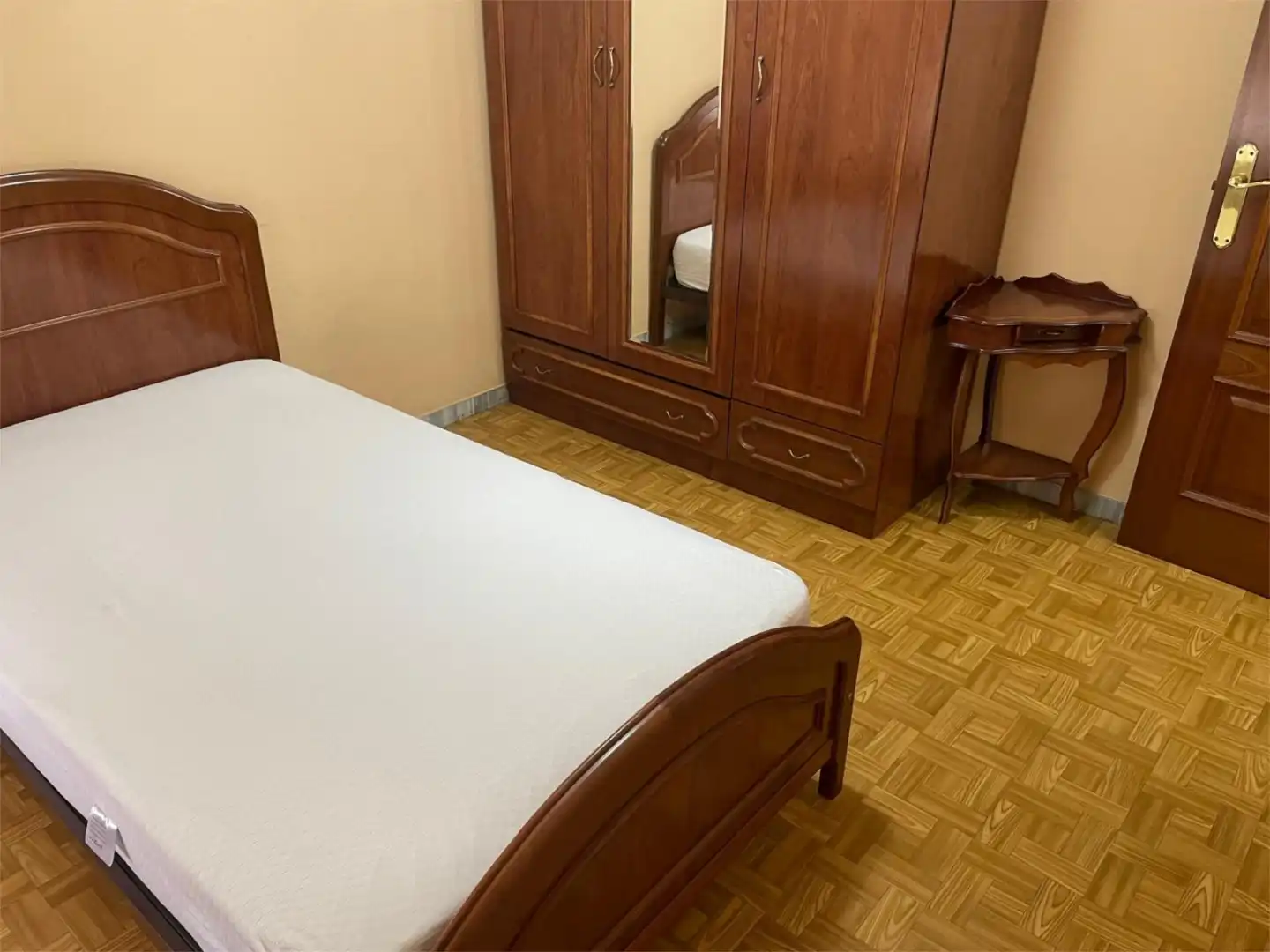 Flat for rent in Calle Pintor Oliva, 18, Campo de la Juventud