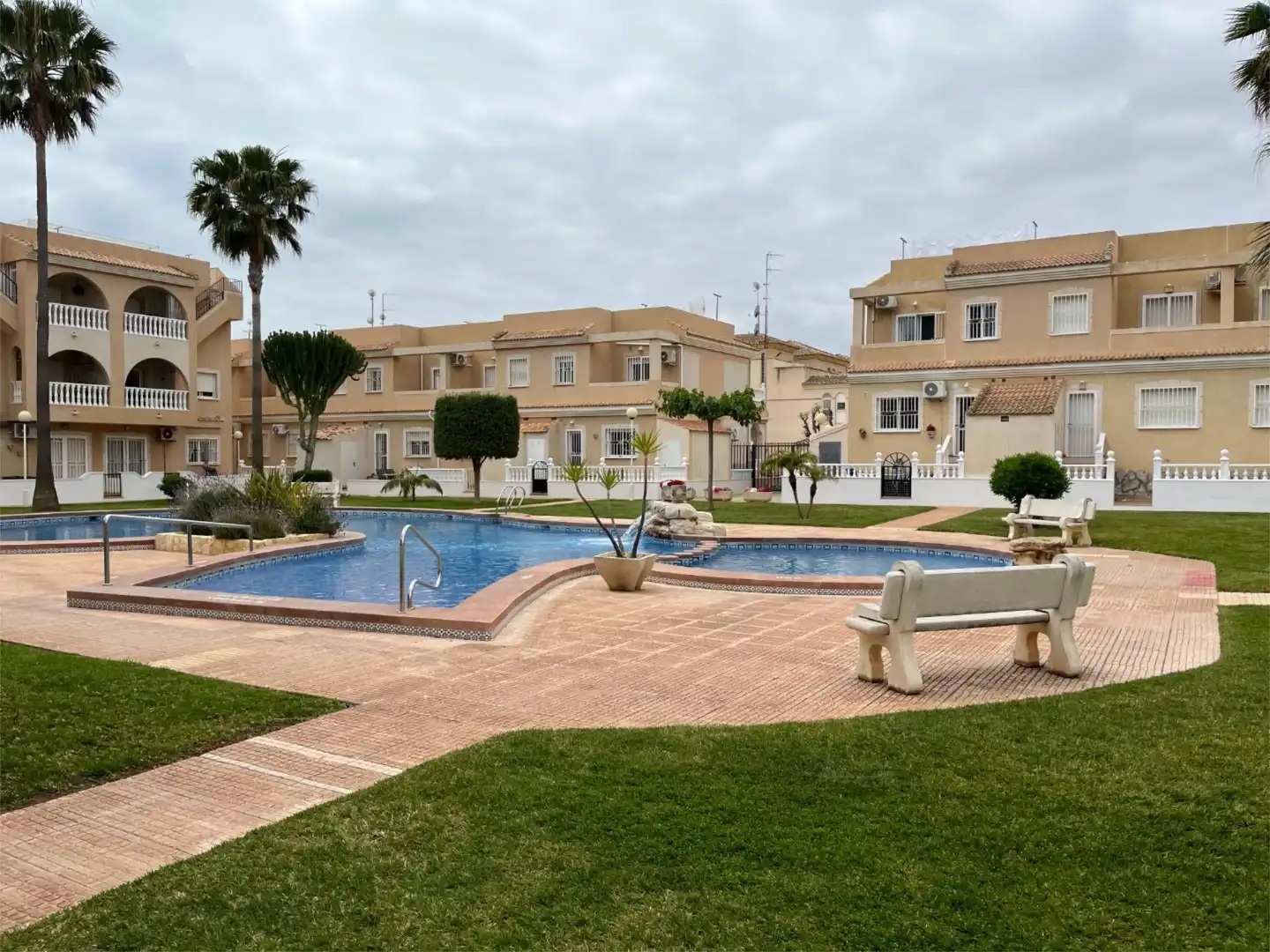 Apartamento en venta en Calle Islas Columbretes, 3, Los Alcázares Jardín de Apartamento en venta en Los Alcázares con Aire acondicionado, Terraza y Piscina