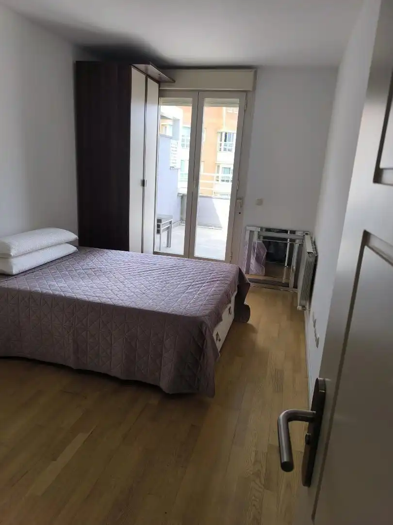 Àtic en venda a Calle de Nanclares de Oca, 26, Rejas Dormitori de Àtic en venda en Madrid Capital amb Aire condicionat, Terrassa i Piscina
