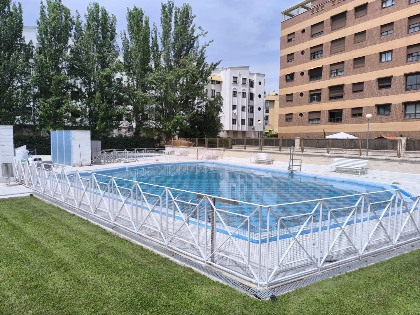 Àtic en venda a Calle de Nanclares de Oca, 26, Rejas Piscina de Àtic en venda en Madrid Capital amb Aire condicionat, Terrassa i Piscina