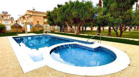 Foto 2 de Casa adosada en venta en Avenida Alonso de Quijano, 17, Aguas Nuevas, Torrevieja