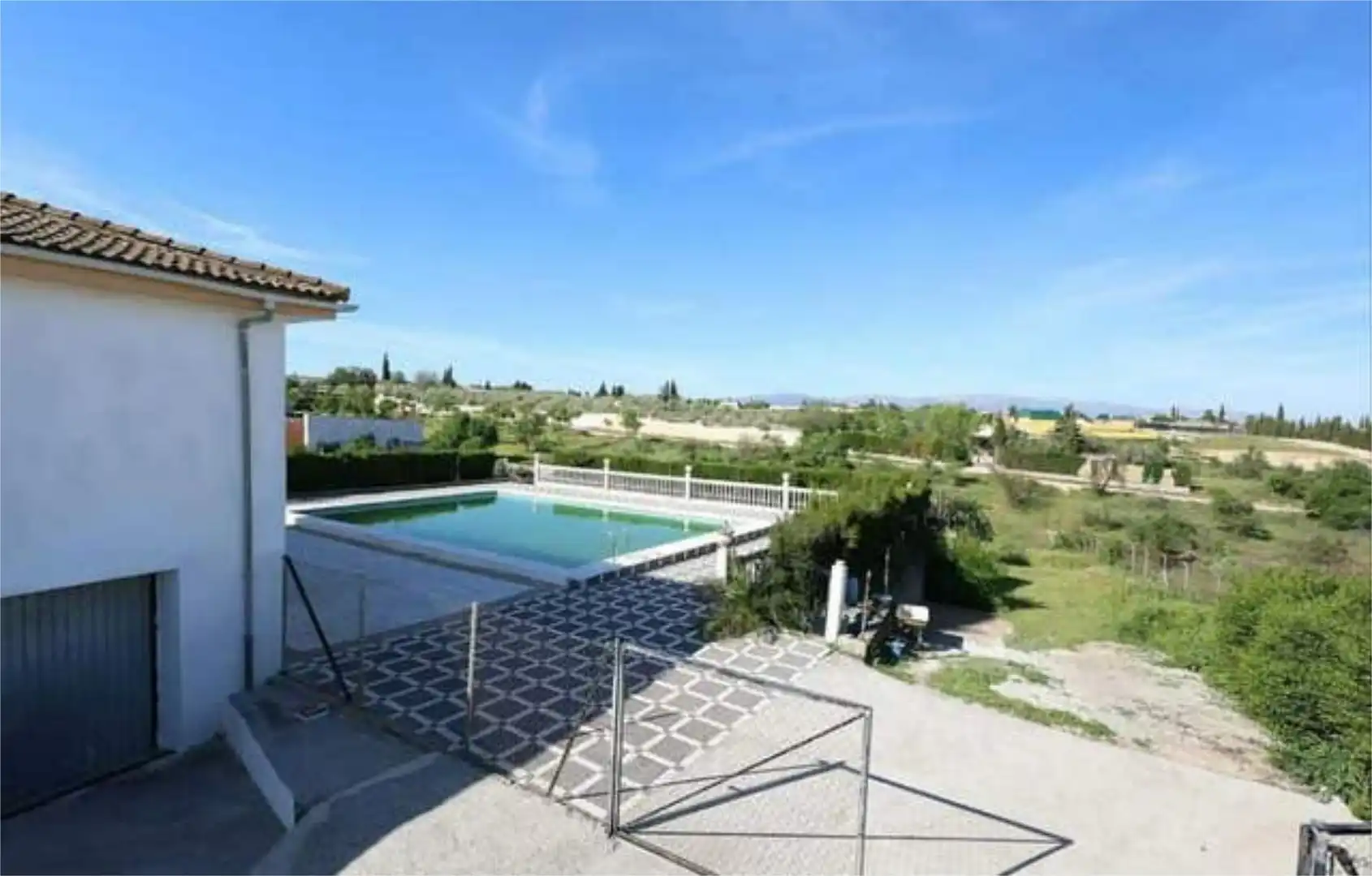 Houses for sale in Peligros Garden of Houses for sale in Peligros with Terrace and Swimming Pool