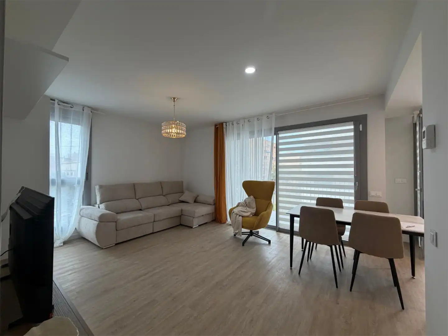 Living room of Flat for rent in Alicante / Alacant  with Air Conditioner, Heating and Parquet flooring