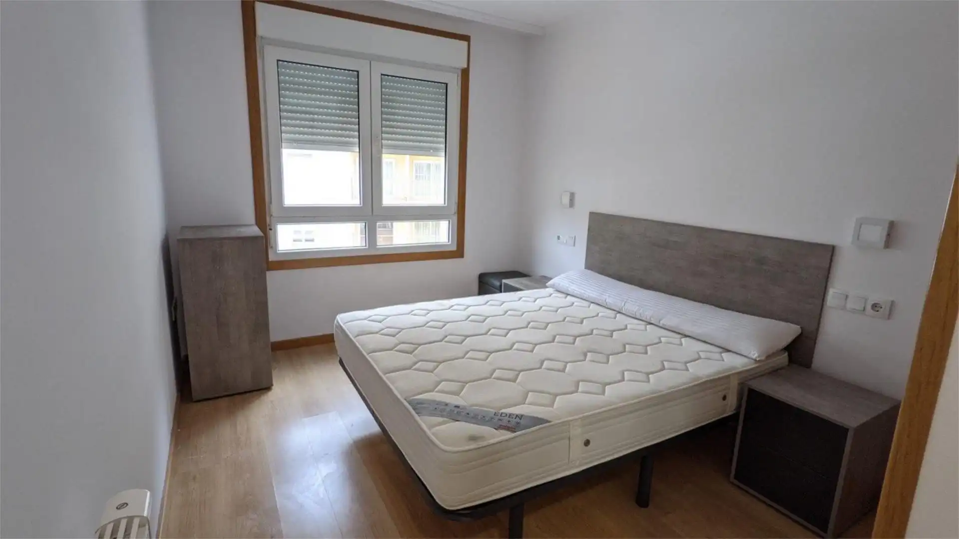 Piso en venta en Camiño Da Igrexa B, 2, Viveiro Habitación de Piso en venta en Viveiro con Piscina