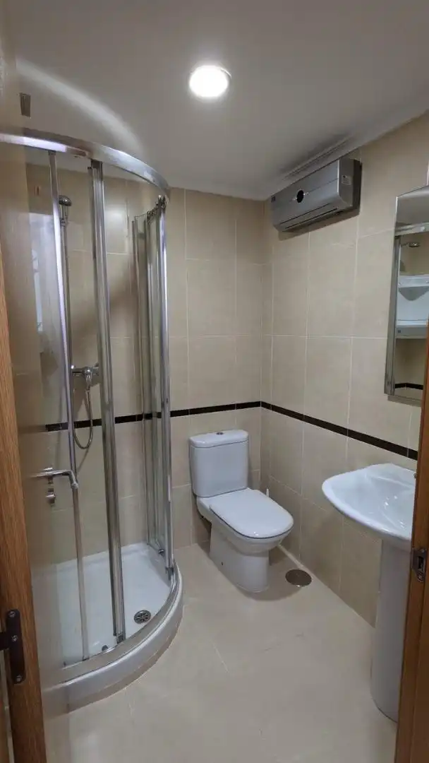 Piso en venta en Camiño Da Igrexa B, 2, Viveiro Baño de Piso en venta en Viveiro con Piscina