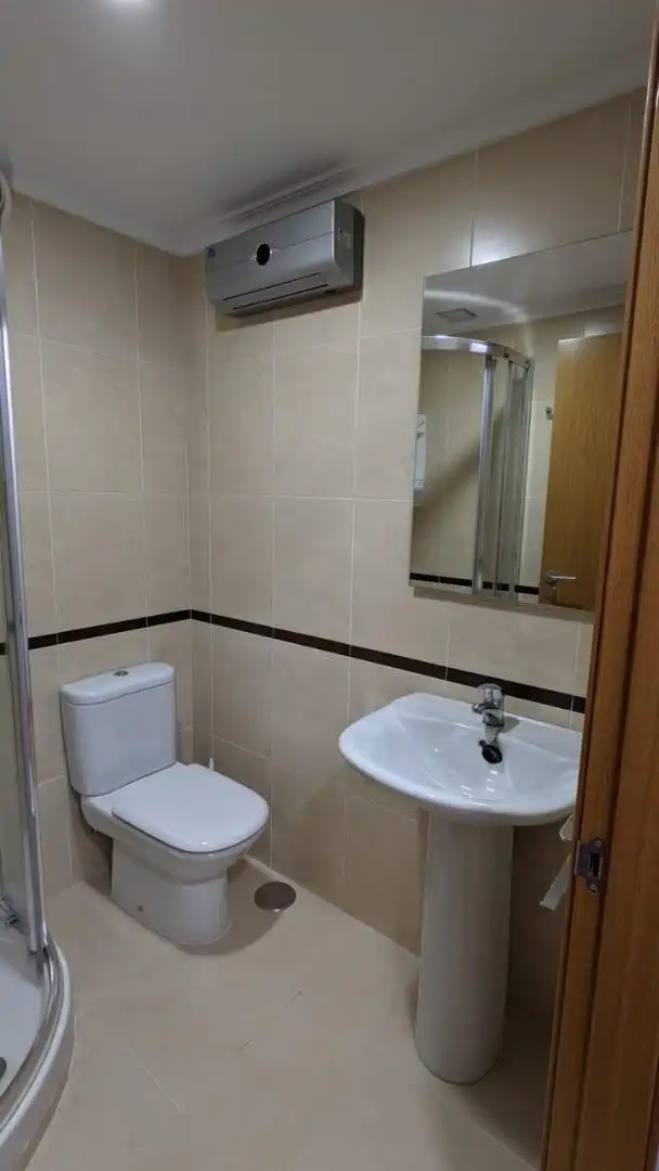 Piso en venta en Camiño Da Igrexa B, 2, Viveiro Baño de Piso en venta en Viveiro con Piscina