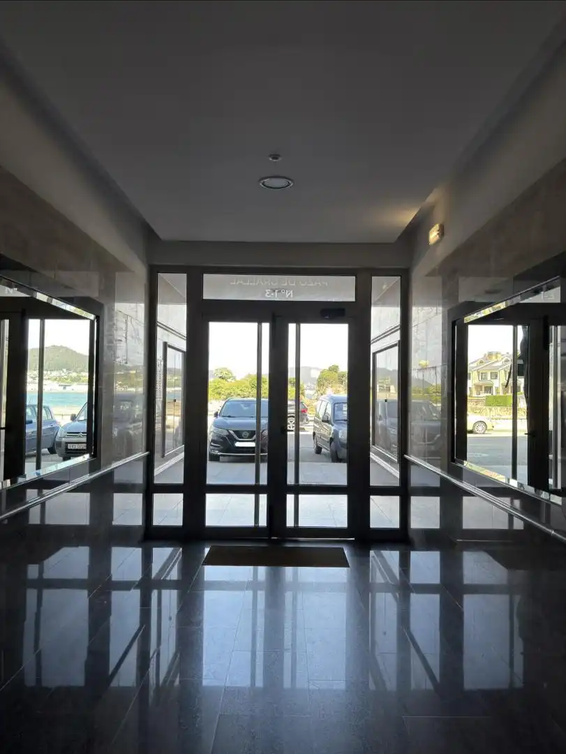 Piso en venta en Camiño Da Igrexa B, 2, Viveiro Piso en venta en Viveiro con Piscina