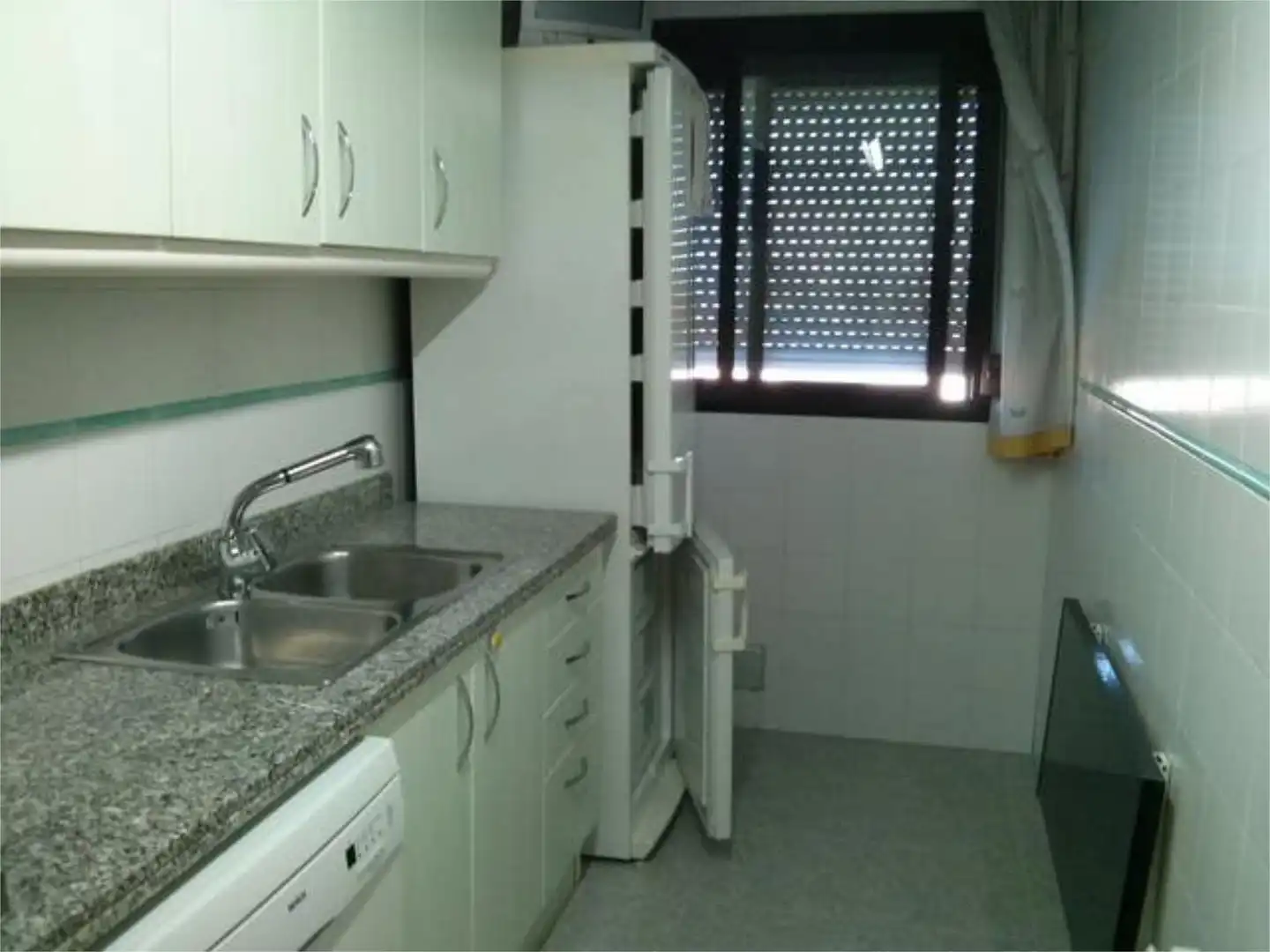 Cocina de Piso de alquiler en Sabadell con Calefacción, Jardín privado y Terraza