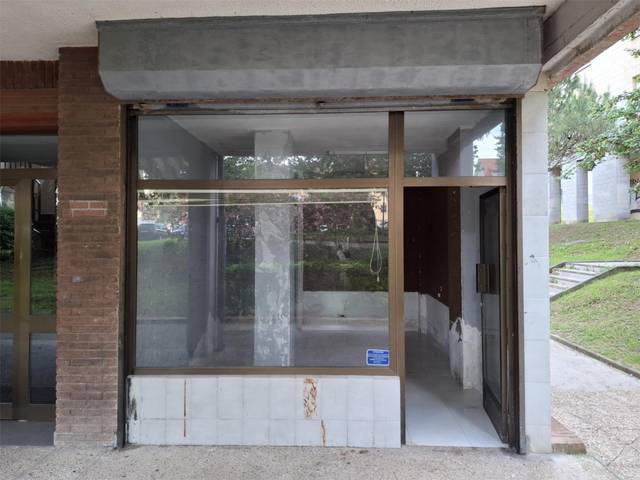 Local comercial en Venta en De Mons Ibilbidea, 80 en Intxaurrondo