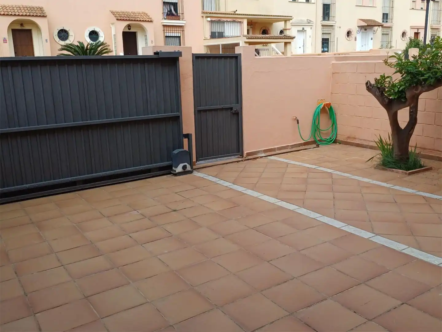 Casa adosada en venda a Calle Venus, 4, San García Terrassa de Casa adosada en venda en Algeciras amb Aire condicionat, Calefacció i Jardí privat