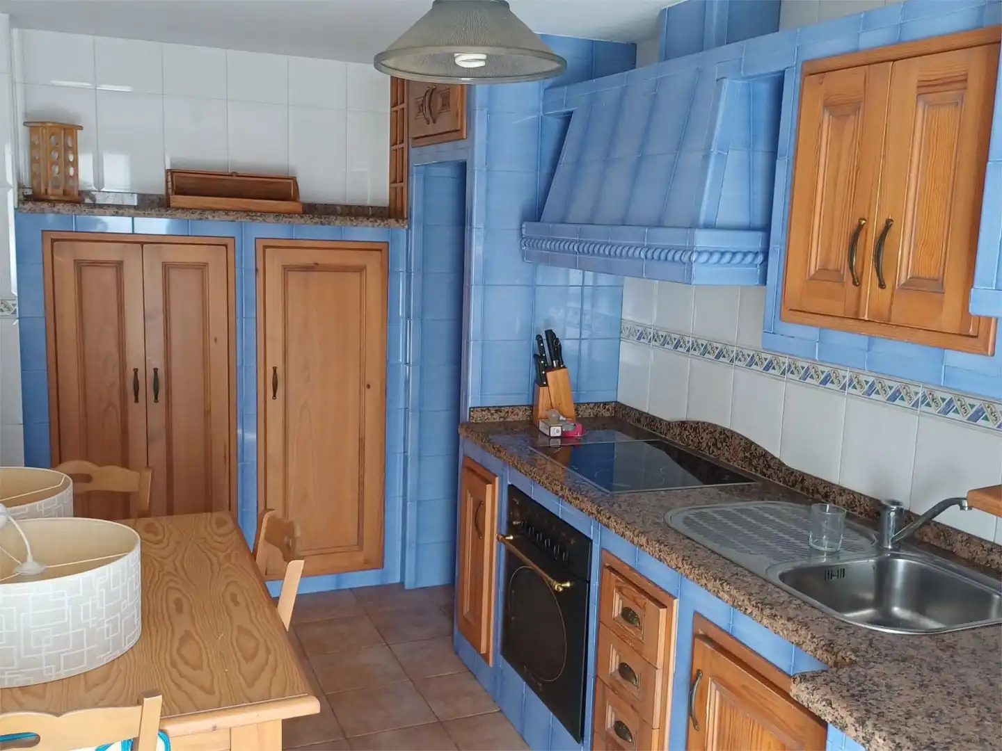 Casa adosada en venda a Calle Venus, 4, San García Cuina de Casa adosada en venda en Algeciras amb Aire condicionat, Calefacció i Jardí privat