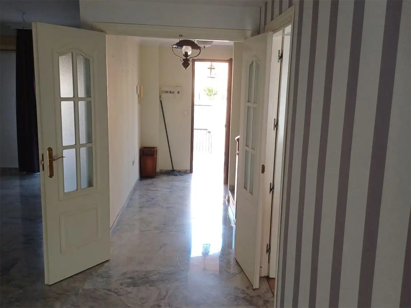 Casa adosada en venda a Calle Venus, 4, San García Casa adosada en venda en Algeciras amb Aire condicionat, Calefacció i Jardí privat