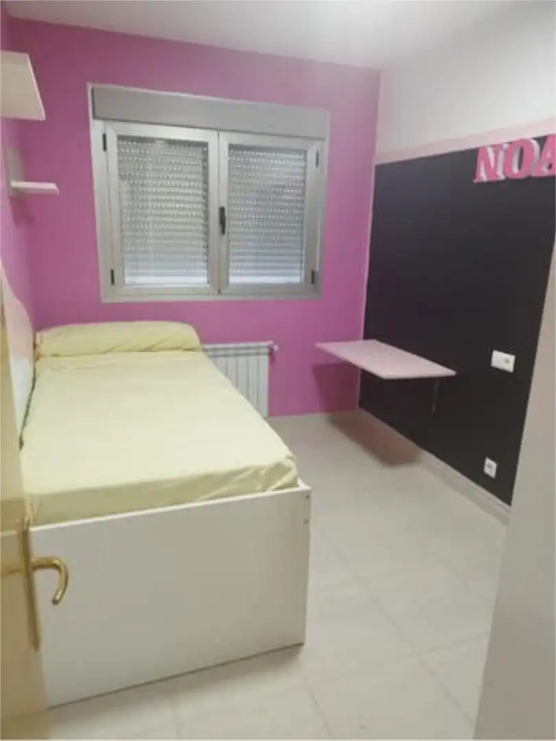 Habitación de Apartamento en venta en Ciudad Real con Calefacción y Trastero