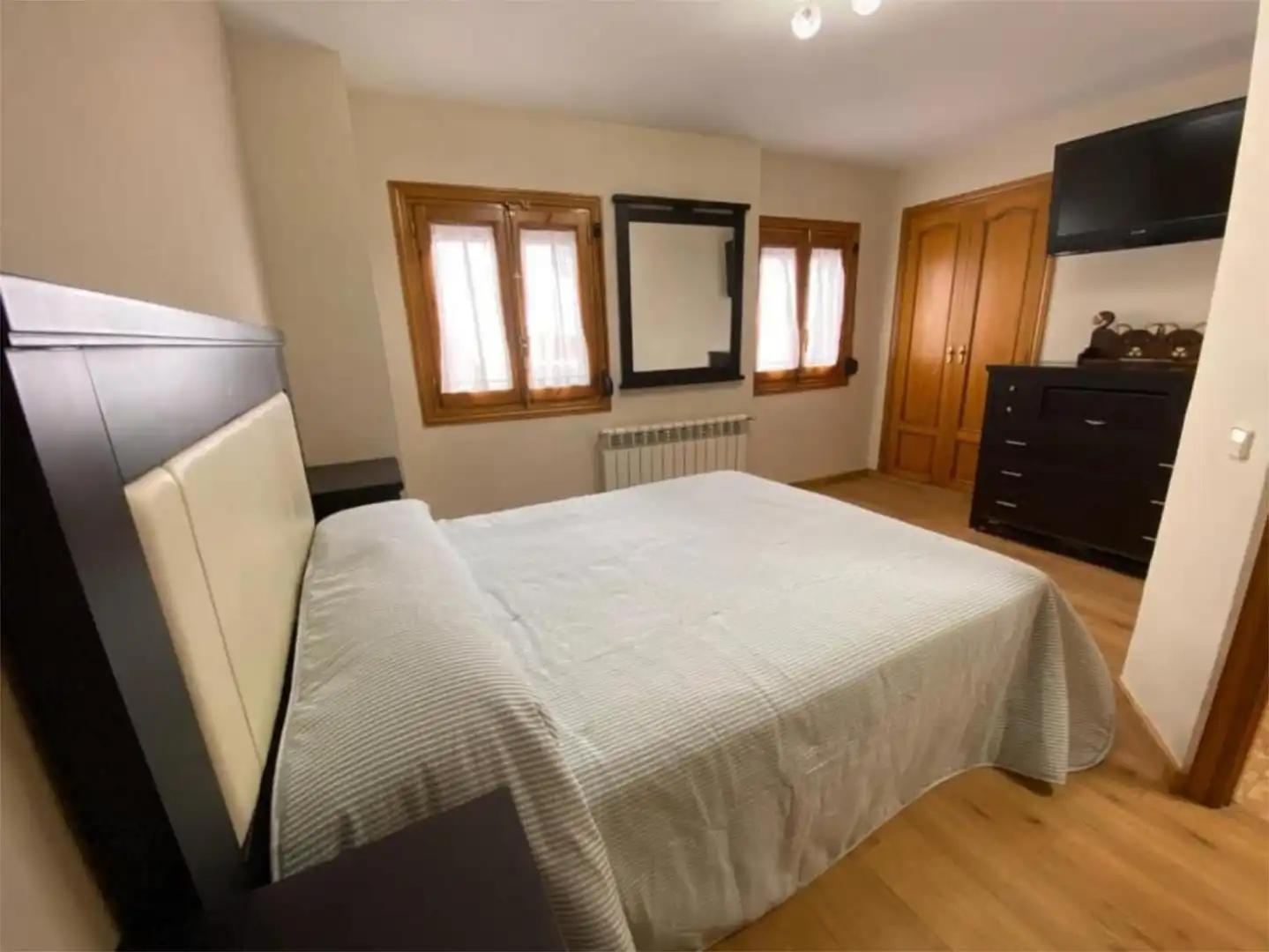 Bedroom of Detached homes for sale in Barbastro  with Air Conditioner, Heating and Parquet flooring