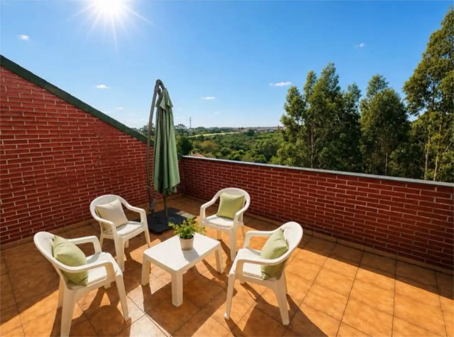 Ático de alquiler en Coto Carcedo Terraza de Ático de alquiler en Castrillón con Calefacción, Jardín privado y Terraza