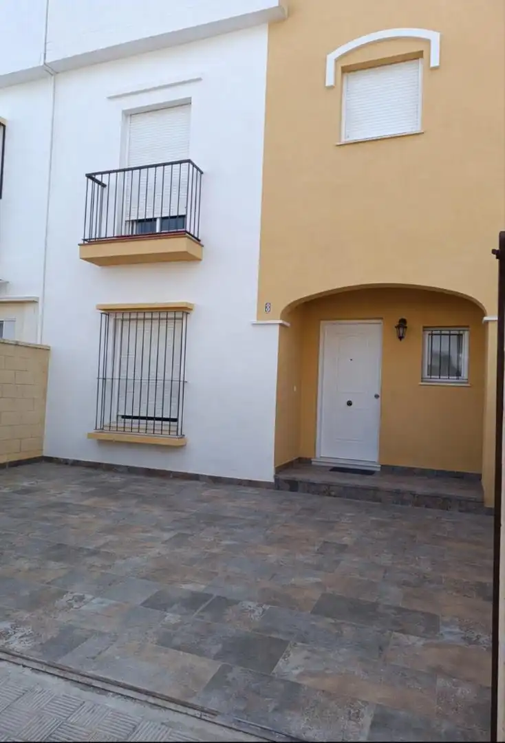 Habitació a Calle Camarón de la Isla, 18, Benacazón Habitació a Calle Camarón de la Isla, 18, Benacazón