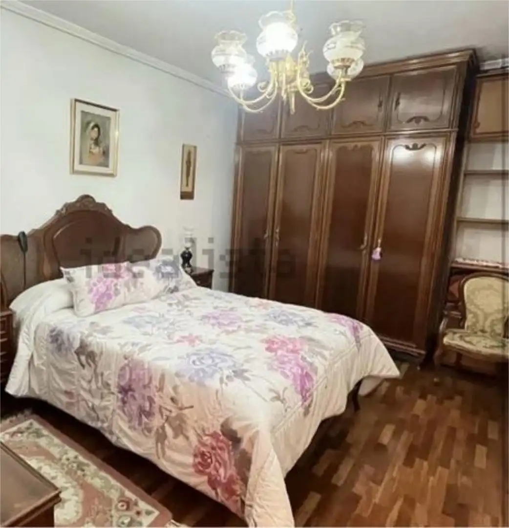 Dormitori de Pis en venda en Venta de Baños amb Calefacció, Jardí privat i Terrassa
