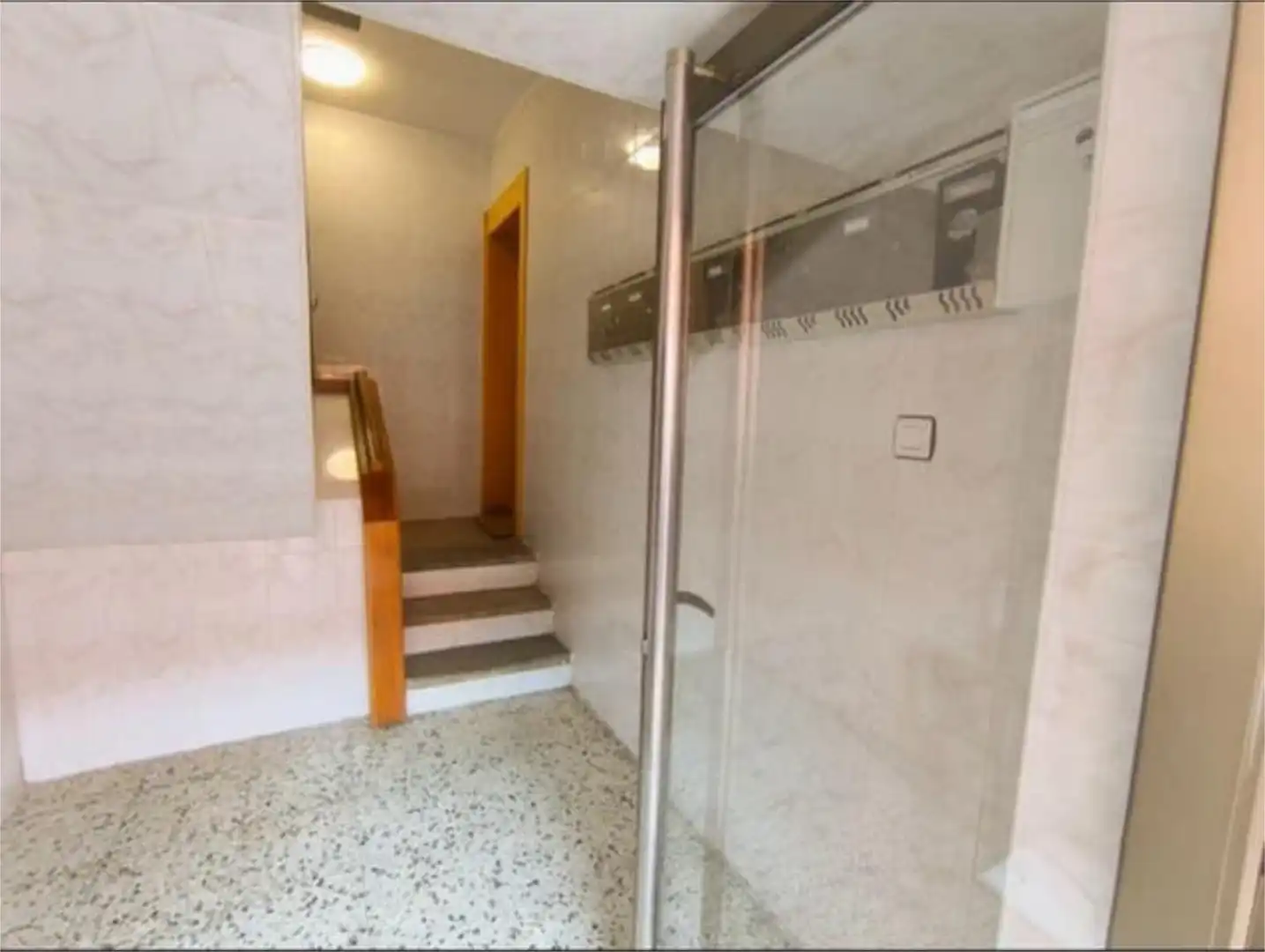 Pis en venda a Venta de Baños Pis en venda en Venta de Baños amb Calefacció, Jardí privat i Terrassa