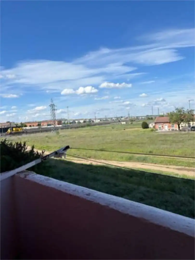Pis en venda a Venta de Baños Pis en venda en Venta de Baños amb Calefacció, Jardí privat i Terrassa
