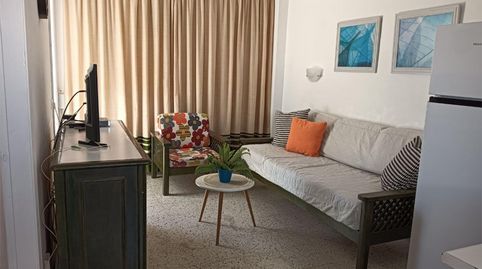 Foto 2 de Apartamento de alquiler en Avenida 8 de Marzo, 13, Playa del Inglés, San Bartolomé de Tirajana