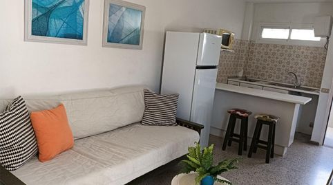 Foto 3 de Apartamento de alquiler en Avenida 8 de Marzo, 13, Playa del Inglés, San Bartolomé de Tirajana